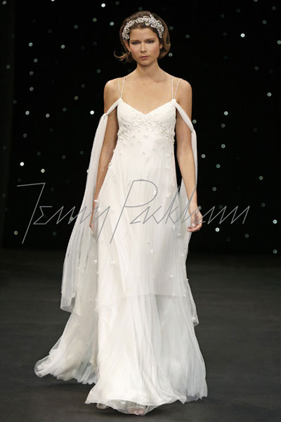 Long Sleeve Wedding Gowns on Deeply In Love With This Hippie Inspired Long Sleeve Garbo Dress