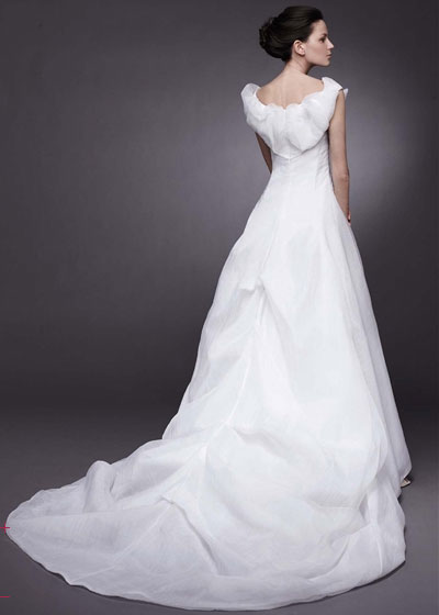 Baju pengantin Peter Langner wedding dress with train
