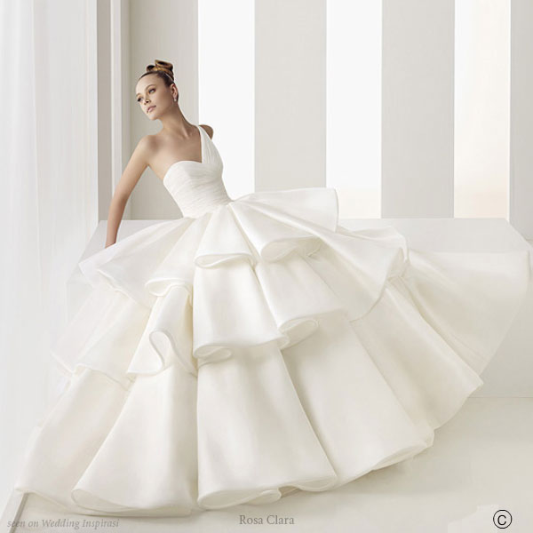 Beautiful pleated wedding dress